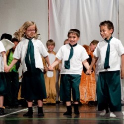 Groepsoptreden (75) - Toneelvereniging Plankenkoorts 